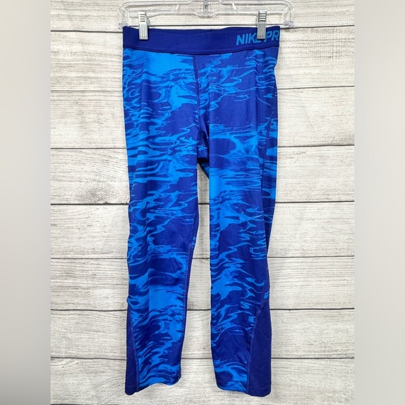 Nike Pro Leggings - Picture 2 of 6